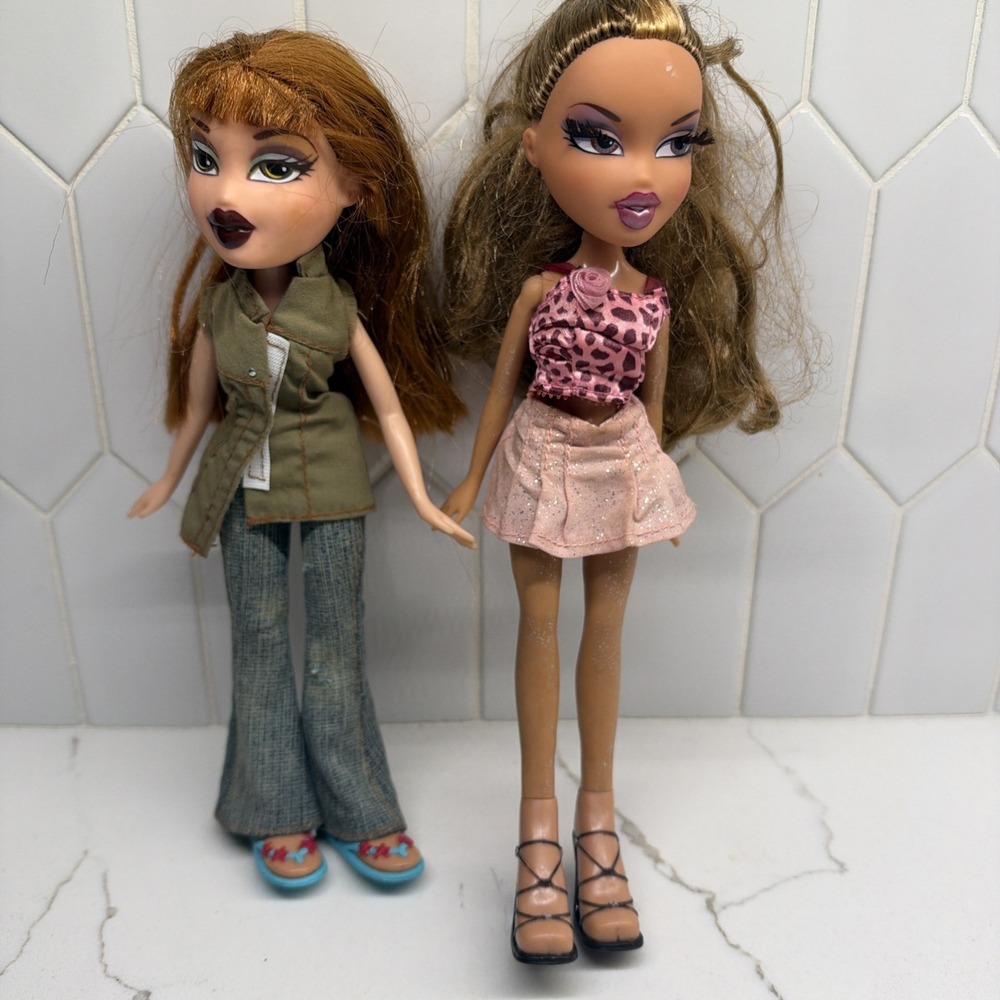 Vintage Bratz Doll Lot of 2 Meygan & Yasmin 2001 MGA